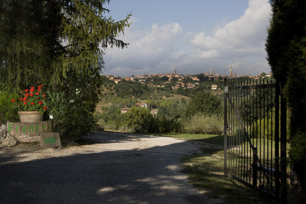 Frances' Lodge Relais Siena Exterior photo